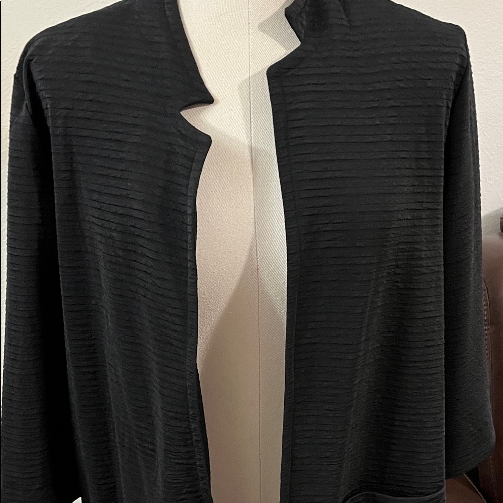 Chic Black Women's Cardigan - Picture 2 of 7